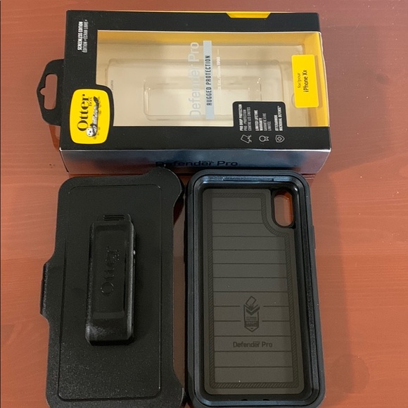 Otterbox Defender Pro Case for iPhone XR - Picture 1 of 2